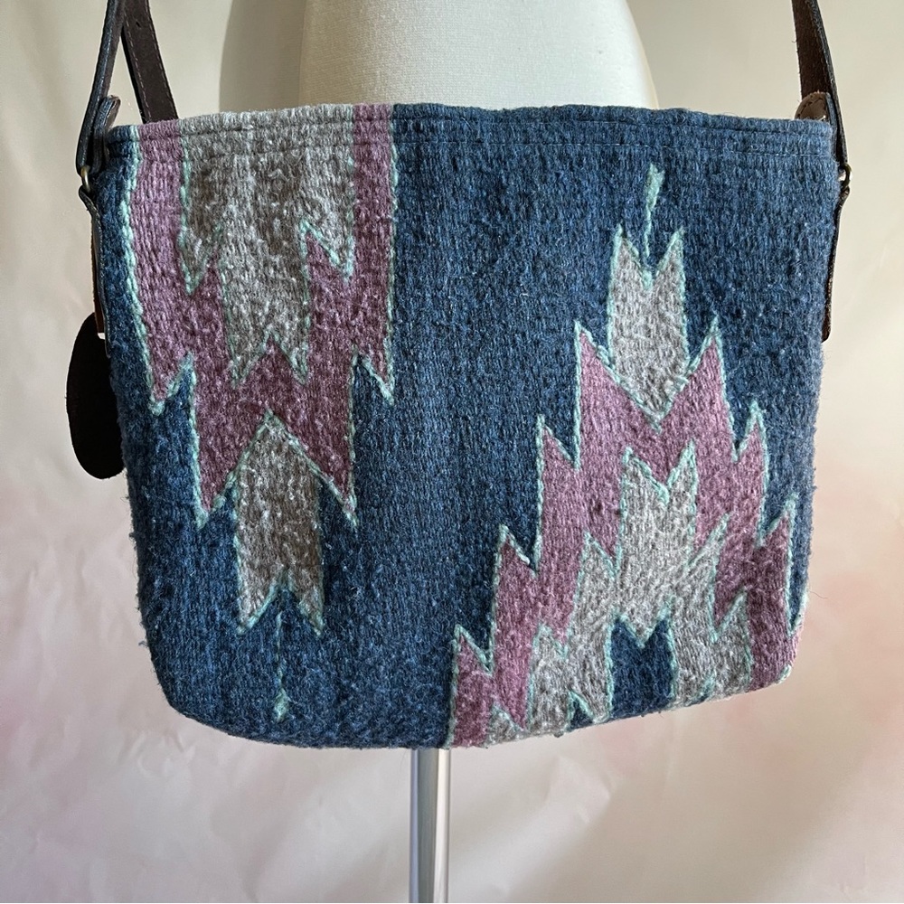 Manos Zapotecas Handwoven Wool Rug Crossbody Bag - Picture 2 of 7